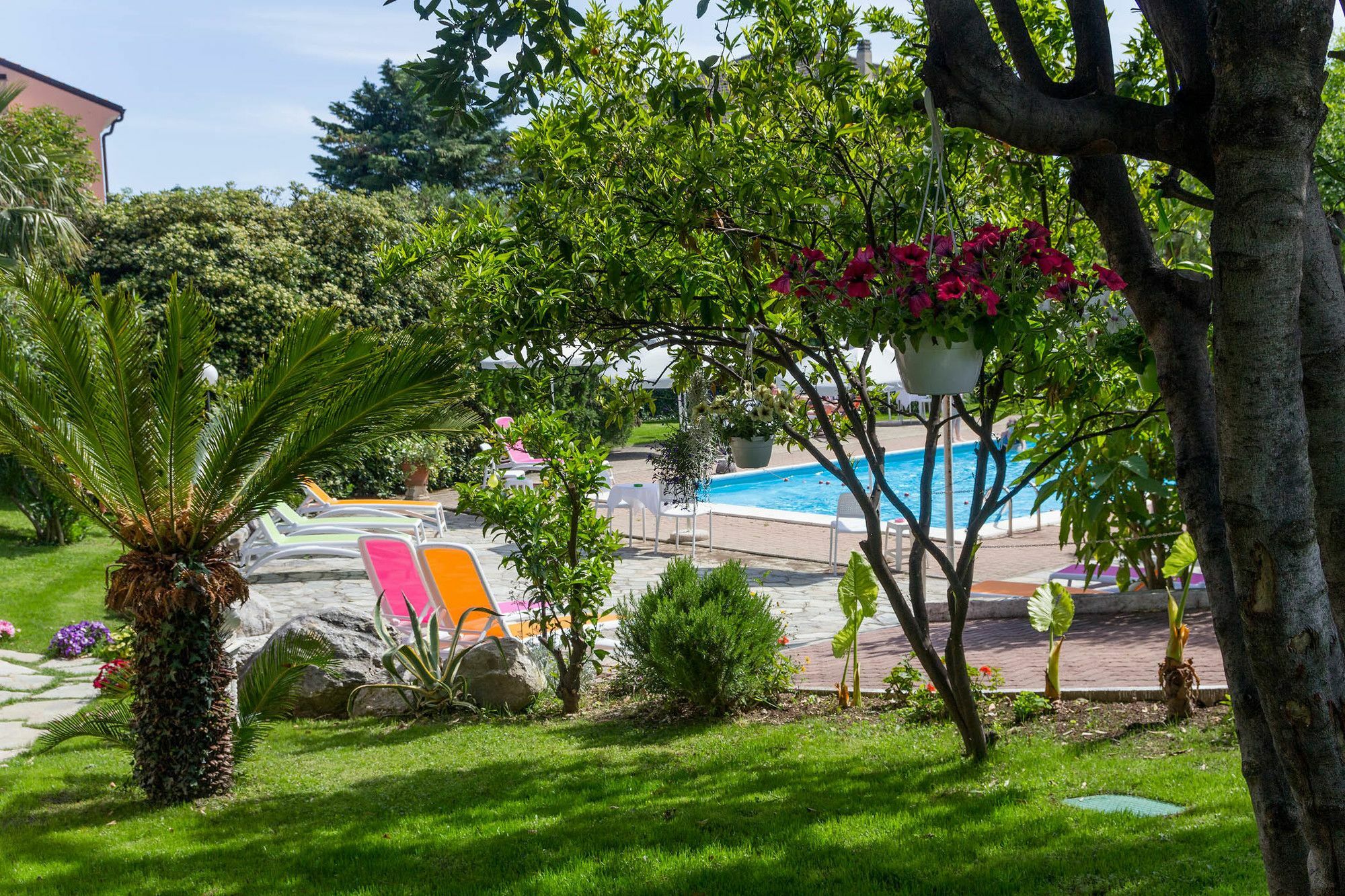 Villa Paola Loano Exterior foto